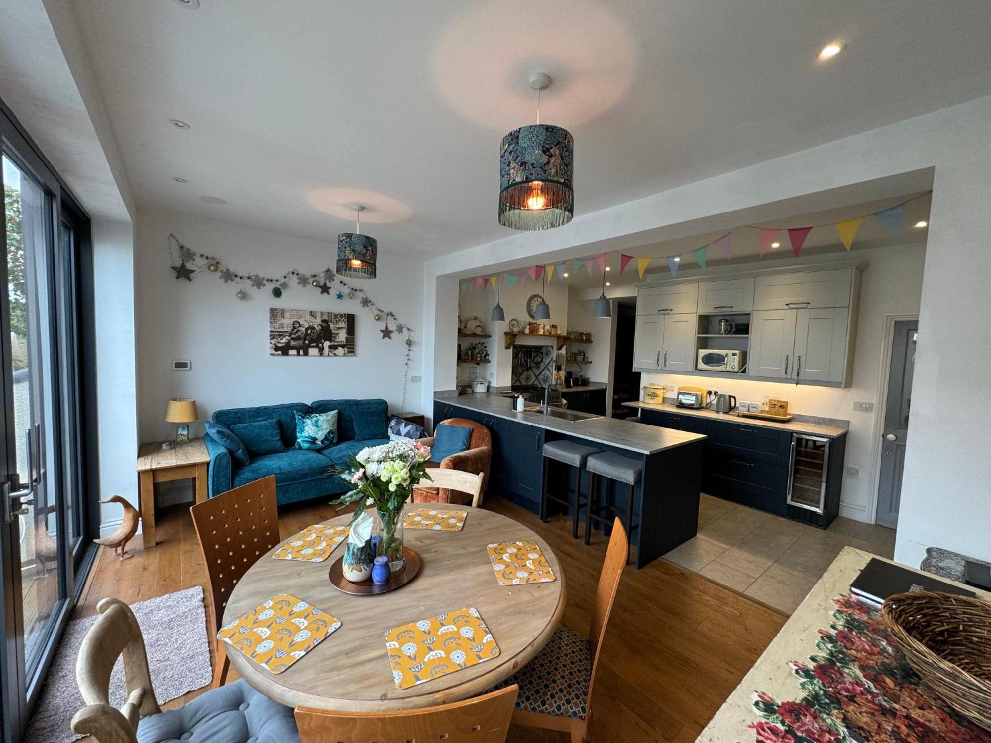 Totterdown'S Modern & Vintage Inspired Home Bristol Eksteriør billede
